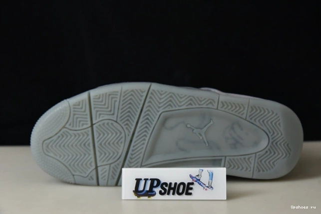 4“ x Cool Grey”930155-003 KAWS Air Jordan 0219